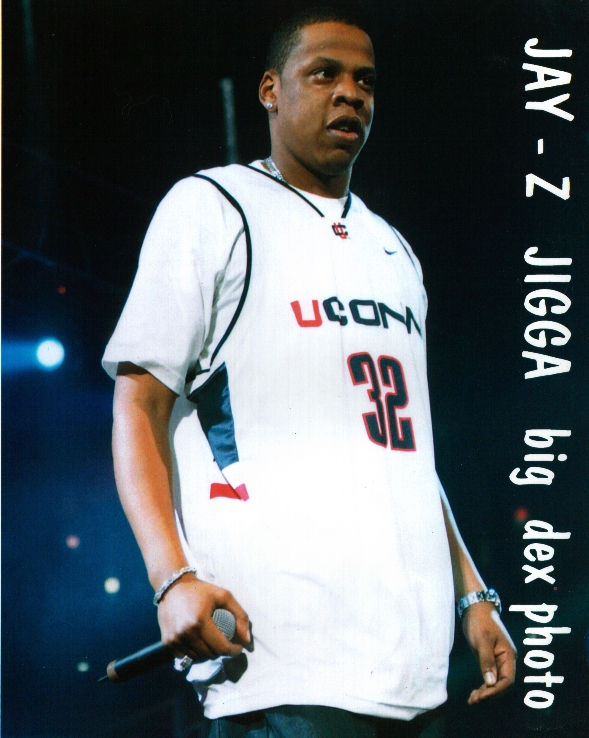 Jay-Z on the Hard Knock Life Tour - reppin' UCONN